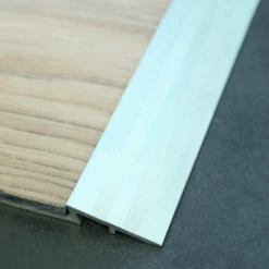 Mini Rampe Percée Pour Sols LVT - Alu Incolore - Hauteur 5 Mm Longueur 2.70 M Romus 1933 4 Mini Rampe Percée Pour Sols LVT - Alu Incolore - Hauteur 5 Mm Longueur 2.70 M Romus 1933 -Meilleur Outillage Magasin 1933s