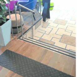 Dalle Podotactile En Caoutchouc Tactidal Romus 800 X 420 Mm - Noir 4254