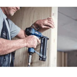 Agrafeuse Cloueuse Pneumatique - Pro PBS 151 Rapid - En Coffret Avec 200 Agrafes Et 200 Clous 5000103 8 Agrafeuse Cloueuse Pneumatique - Pro PBS 151 Rapid - En Coffret Avec 200 Agrafes Et 200 Clous 5000103 -Meilleur Outillage Magasin 6 4