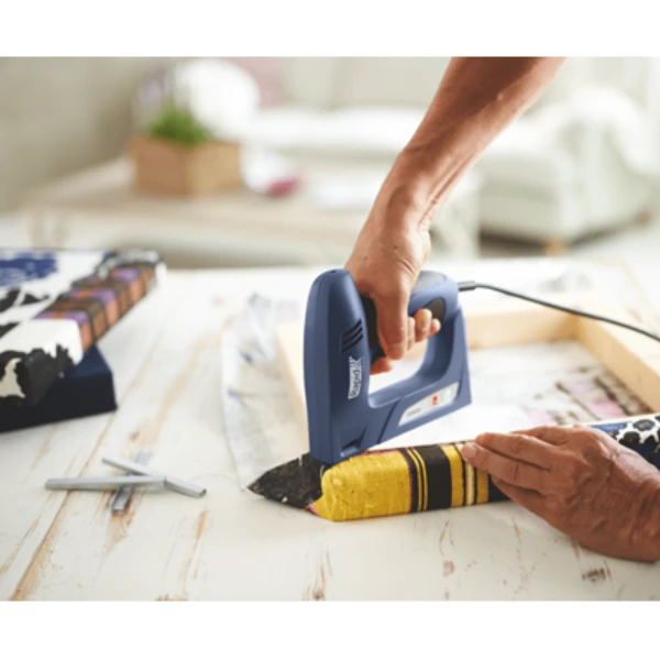 Agrafeuse Cloueuse électrique électrique Rapid ESN530 5 Agrafeuse Cloueuse électrique électrique Rapid ESN530 – Image 5