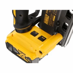 Cloueur De Charpente Dewalt DCN692P2-QW XR 18V Avec Coffret, 2 Batteries 5 Ah Li-Ion Et Chargeur
