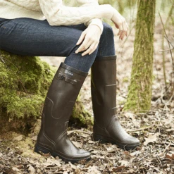 Botte De Loisirs Légère Benyl XL Mollets Larges Kaki Taille 44 85979-44 Aigle 85797-44 -Meilleur Outillage Magasin p193259c 1