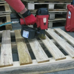 Cloueur Pneumatique Paslode RNC70.1 Rafale Pour Clou 16° En Rouleau