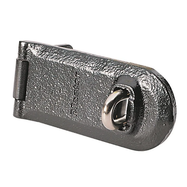 Master Lock Porte Cadenas En Fonte D'acier Zingué MasterLock Avec Oeillet - 140 Mm 1 Master Lock Porte Cadenas En Fonte D'acier Zingué MasterLock Avec Oeillet - 140 Mm