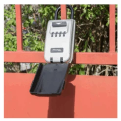 Master Lock Rangement Clés Sécurisé Select Access Rétroéclairée - MasterLock 8 Master Lock Rangement Clés Sécurisé Select Access Rétroéclairée - MasterLock -Meilleur Outillage Magasin photo mise en situation 2