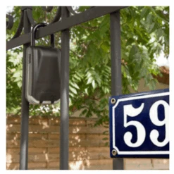 Master Lock Rangement Clés Sécurisé Select Access Rétroéclairée - MasterLock 9 Master Lock Rangement Clés Sécurisé Select Access Rétroéclairée - MasterLock -Meilleur Outillage Magasin photo mise en situation 3