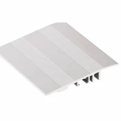 Rampe D'accès Percée Romus 2621 - Alu Incolore - Hauteur 10,5 à 15 Mm Largeur 80 Mm Longueur 2,7 M